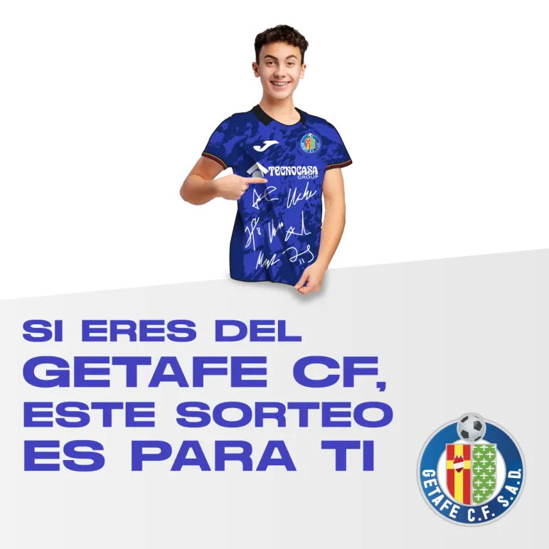 chico con camiseta getafe cf