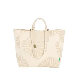 loading="lazy"